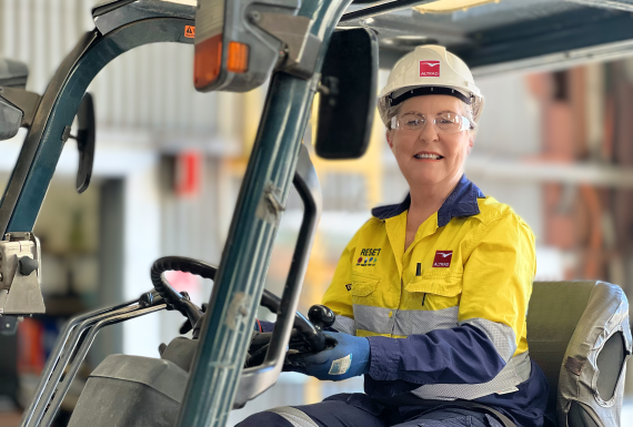 Female_Forklift_Driver Female_Forklift_Driver